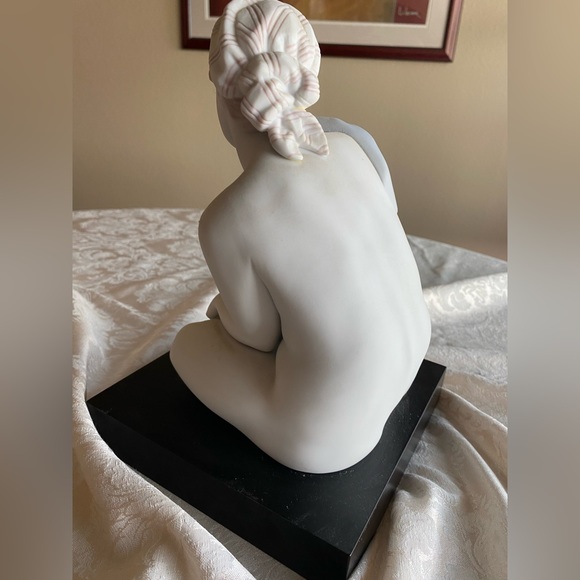 RETIRED 2004 ‘SOOTHING REFLECTIONS’ Lladro item# 01016888 - Picture 2 of 15